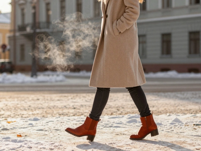 Какой цвет обуви в моде 2024: главные оттенки и как их носить